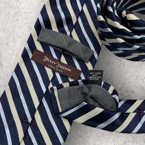 HICKEY FREEMAN Navy/Blue/Beige Striped Silk LUXURY Tie USA - Picture 4 of 6